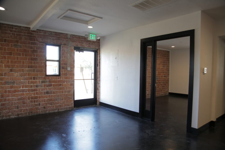 Carline Center in Phoenix, view 7 of 12